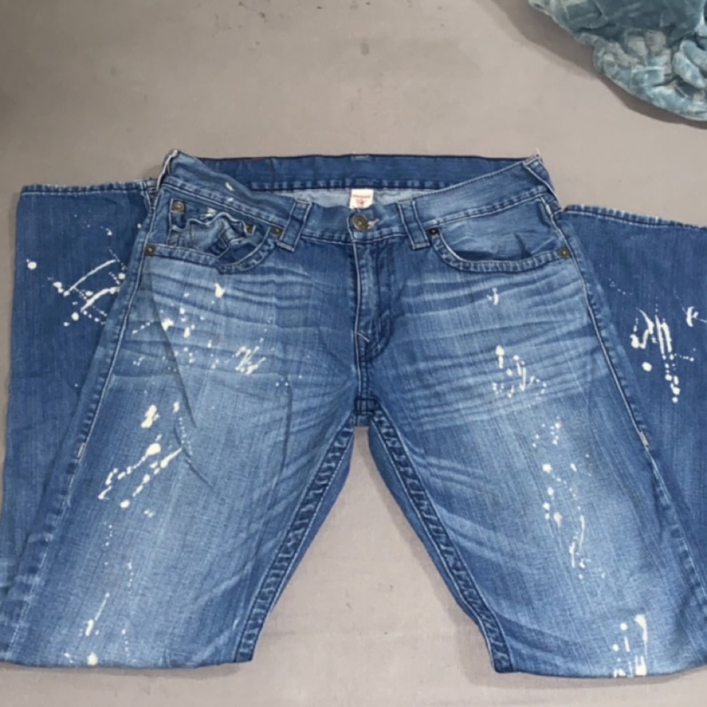 True Religion Slim Flap snap Jeans 33 Distressed